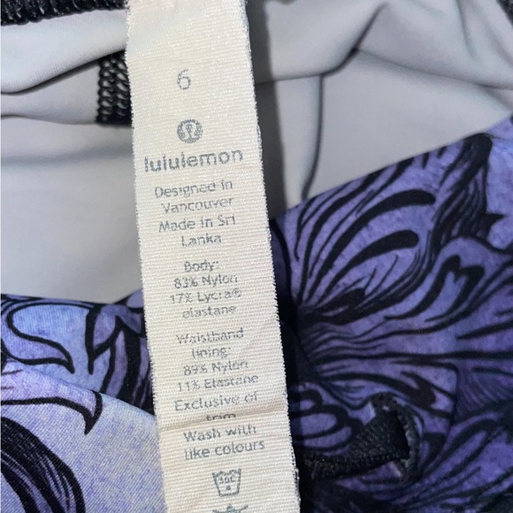 Lululemon floral crop leggings size 6 - Picture 6 of 14